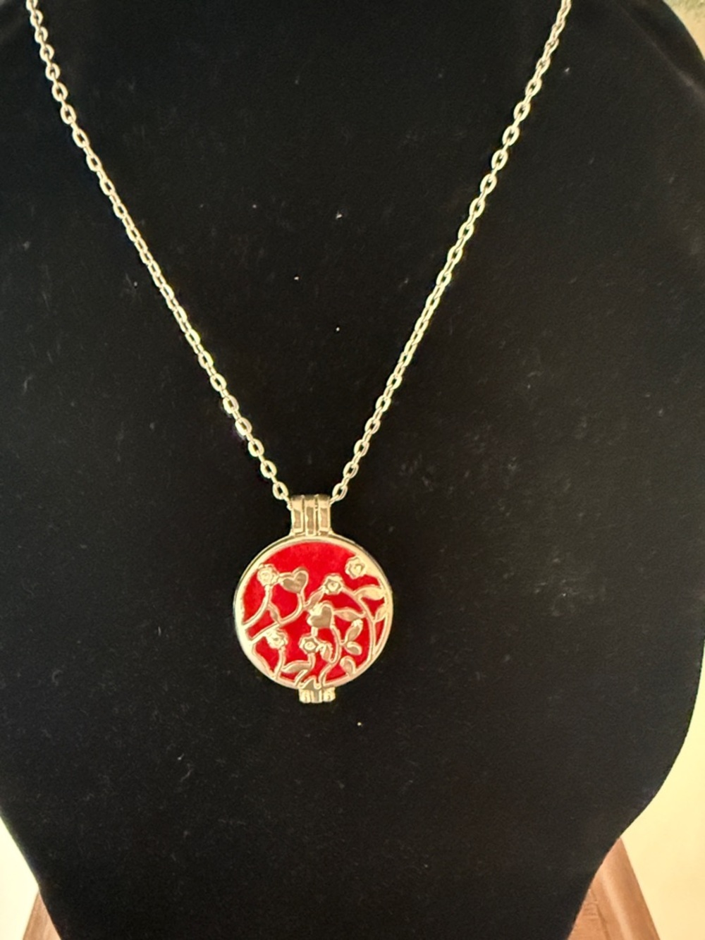 Silver Tone Locket Floral Heart Diffuser/Perfume pendant Necklace- Women Jewelry
